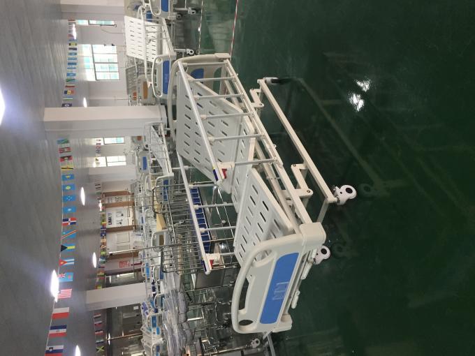 เตียงผู้ป่วยในโรงพยาบาลโลหะมัลติฟังก์ชั่ 3 Crank Manual Hospital Bed 0