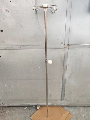 SUS Medical Drip Stand IV แท่นวางหยดในโรงพยาบาลปรับความสูงได้ OEM