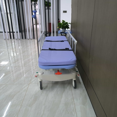 รถเข็นไฮดรอลิก Hhspital Equipment Medical Patient Trolley รถเข็นรถเข็น