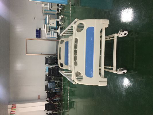 ลูกล้อสุดหรูมัลติฟังก์ชั่ CE ISO 680mm 3 Crank Manual Hospital Bed