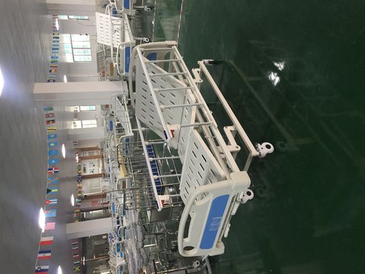 ลูกล้อสุดหรูมัลติฟังก์ชั่ CE ISO 680mm 3 Crank Manual Hospital Bed