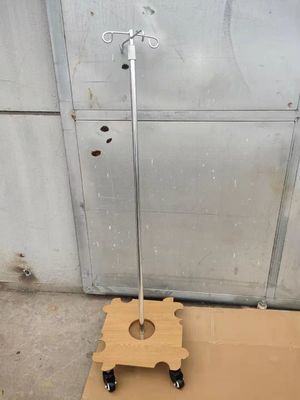 อลูมิเนียมเคลื่อนย้ายยืน IV Infusion Stand ห้องนอนผู้ป่วยเสา IV