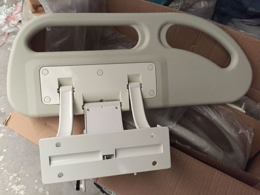 อุปกรณ์เสริมผลิตภัณฑ์ทางการแพทย์ Bedrails สำหรับเตียง Medicall สีขาว PP Side Rails สำหรับชิ้นส่วนเตียงในโรงพยาบาล
