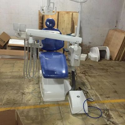 มัลติฟังก์ชั่ Bule ISO อุปกรณ์ผ่าตัดทันตกรรม เก้าอี้คลินิกทันตกรรม