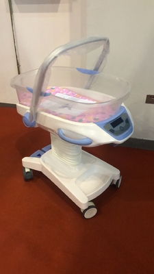 White Hospital Baby Crib ปรับได้อเนกประสงค์สำหรับทารกแรกเกิดพยาบาล