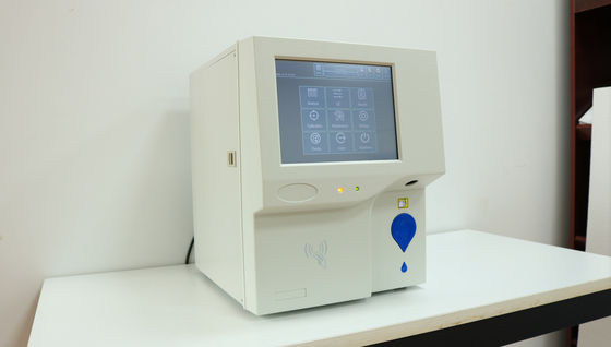 เครื่องวิเคราะห์เซลล์เม็ดเลือด เครื่องมือวิเคราะห์ทางคลินิก โรงพยาบาลเฉพาะ สีขาว