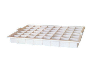 ถาดพลาสติกสำหรับเตียงในโรงพยาบาลแพทย์พร้อมกล่องใส่เอกสาร 48 กล่อง 513 * 360 * 50 มม