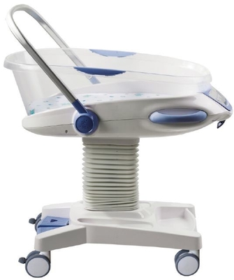 White Hospital Baby Crib ปรับได้อเนกประสงค์สำหรับทารกแรกเกิดพยาบาล